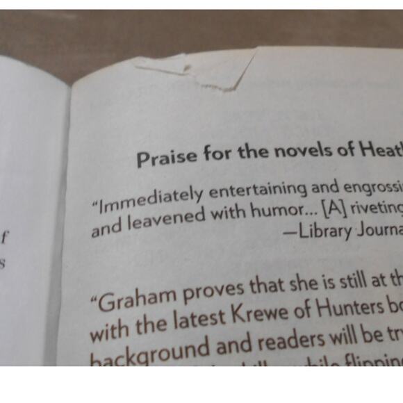 The Summoning by Heather Graham Paperback 2019 Krewe of Hunters #27 Walmart Exc - Picture 4 of 8